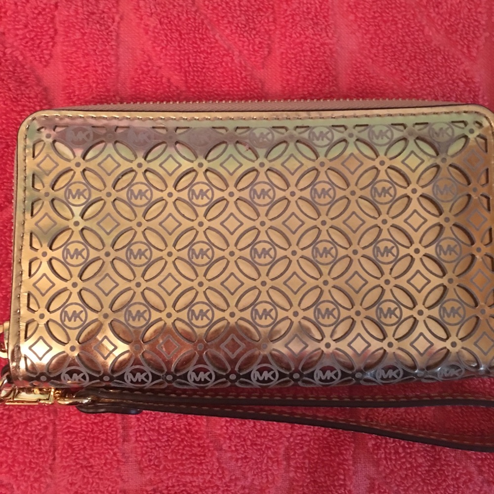 Michael Kors wallet ( re posh )